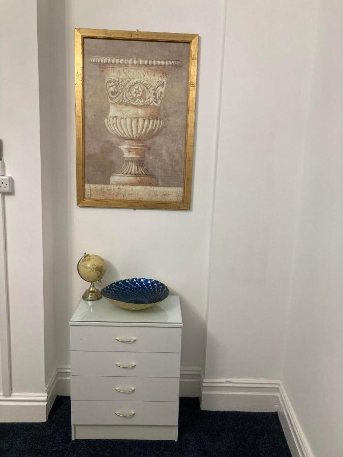 בלקפול Agapi Apartment - Sea View Sleeps Ten מראה חיצוני תמונה