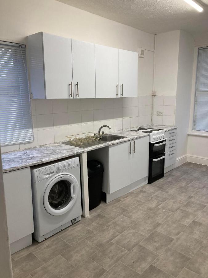 בלקפול Agapi Apartment - Sea View Sleeps Ten מראה חיצוני תמונה