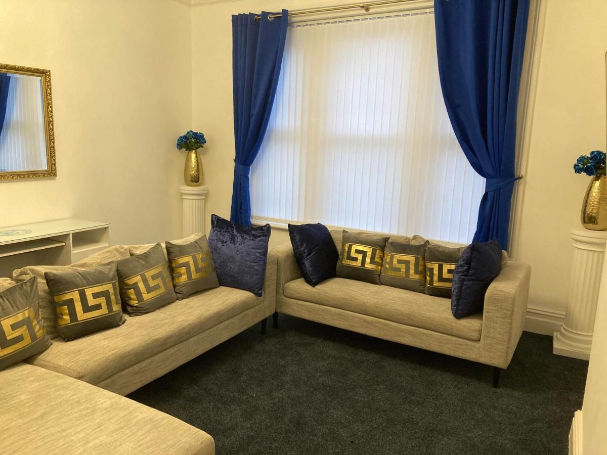 בלקפול Agapi Apartment - Sea View Sleeps Ten מראה חיצוני תמונה
