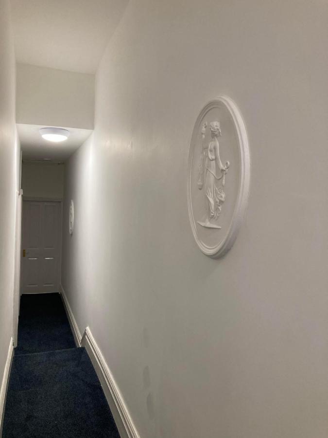בלקפול Agapi Apartment - Sea View Sleeps Ten מראה חיצוני תמונה